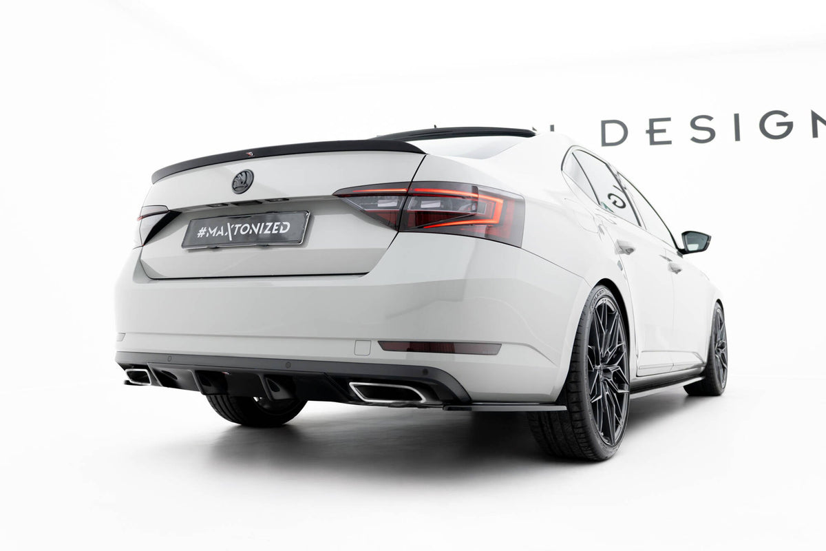 Splitters laterales traseros V.1 para Skoda Superb Liftback / Combi Mk3