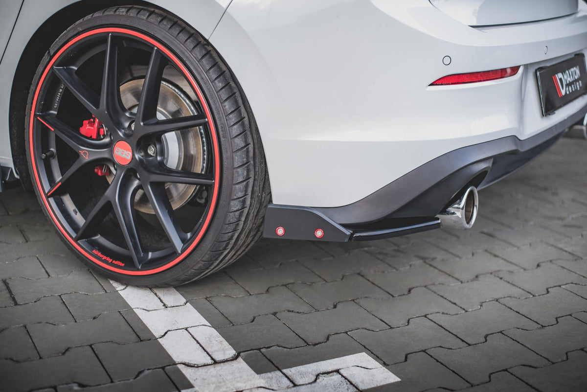 Splitters laterales traseros V.2 + flaps para Volkswagen Golf GTI / GTE Mk8