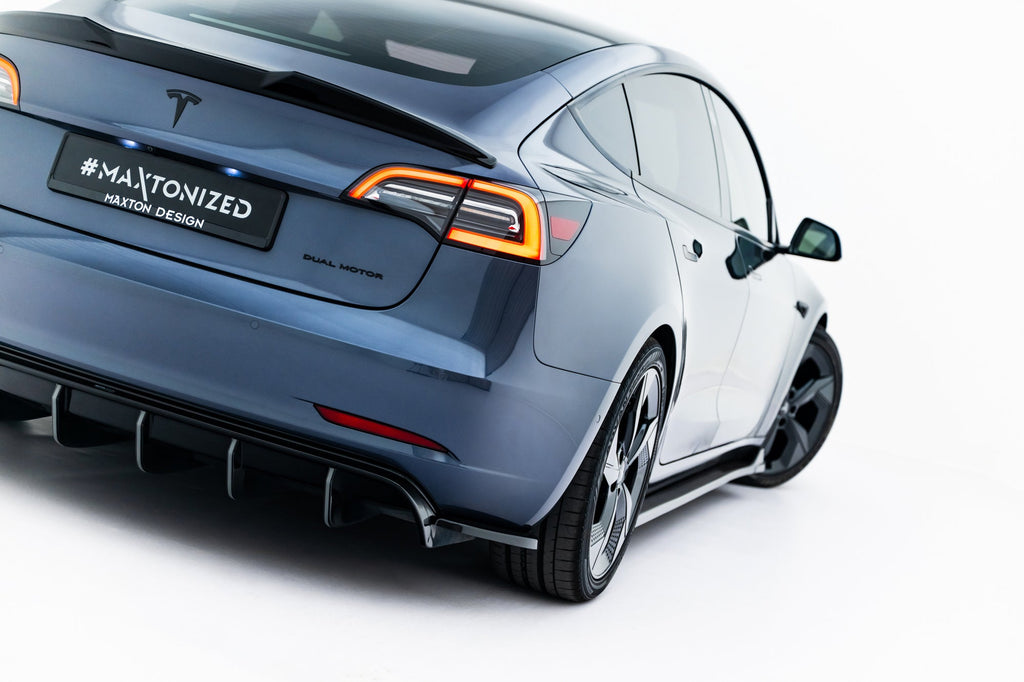 Splitters laterales traseros V.2 para Tesla Model 3
