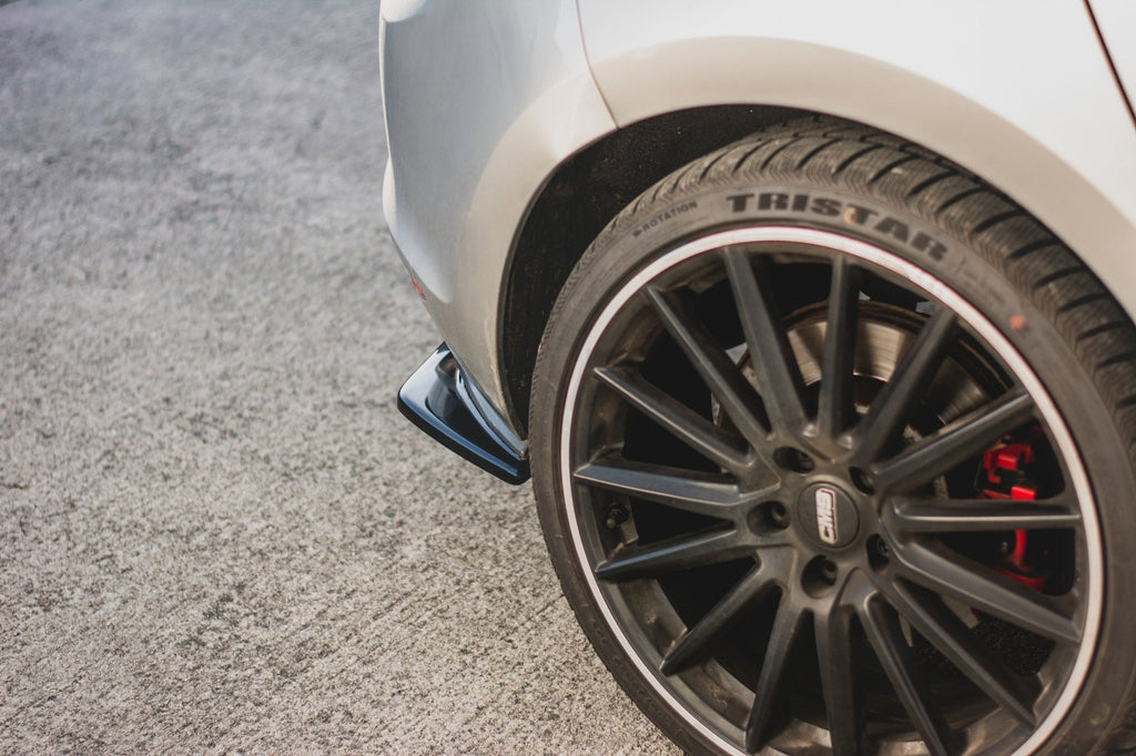 Splitters laterales traseros V.2 para Volkswagen Golf Mk7 GTI