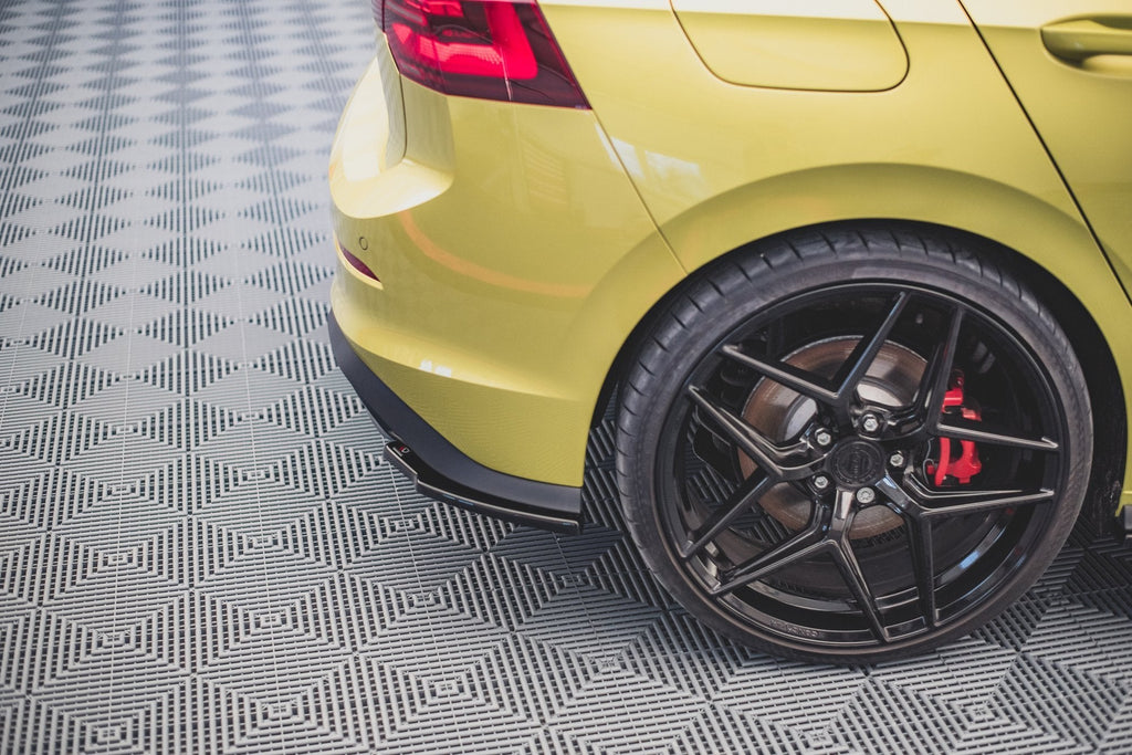 Splitters laterales traseros V.2 para Volkswagen Golf GTI Clubsport Mk8