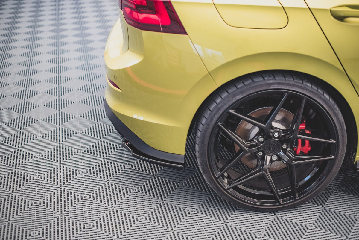 Splitters laterales traseros V.2 para Volkswagen Golf GTI Clubsport Mk8