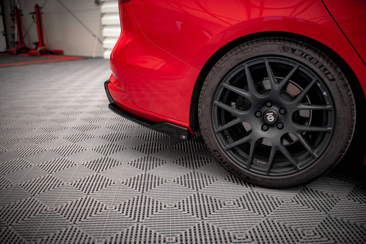Splitters laterales traseros V.8 para Ford Focus Estate ST Mk4