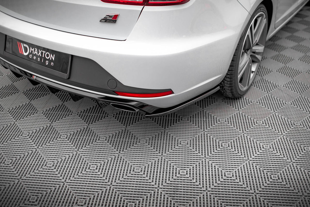 Splitters laterales traseros V.2 para Seat Leon Cupra Sportstourer Mk3