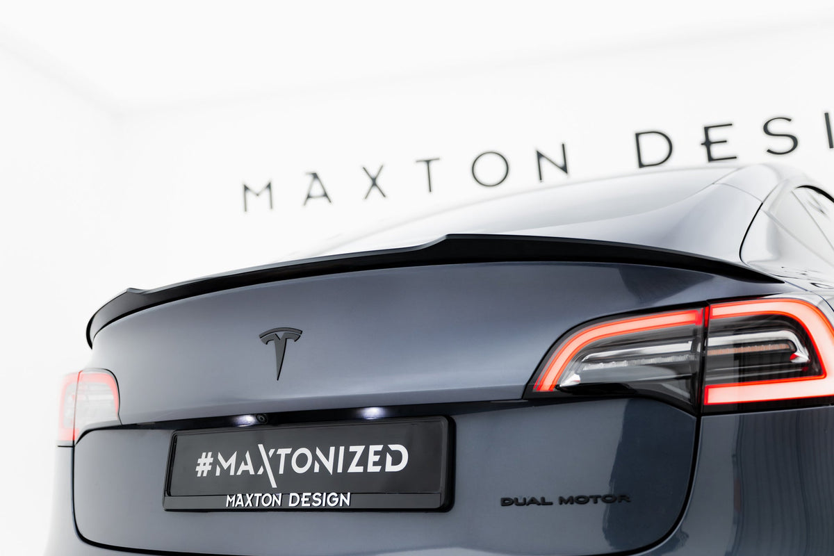 Extensión de alerón para Tesla Model 3