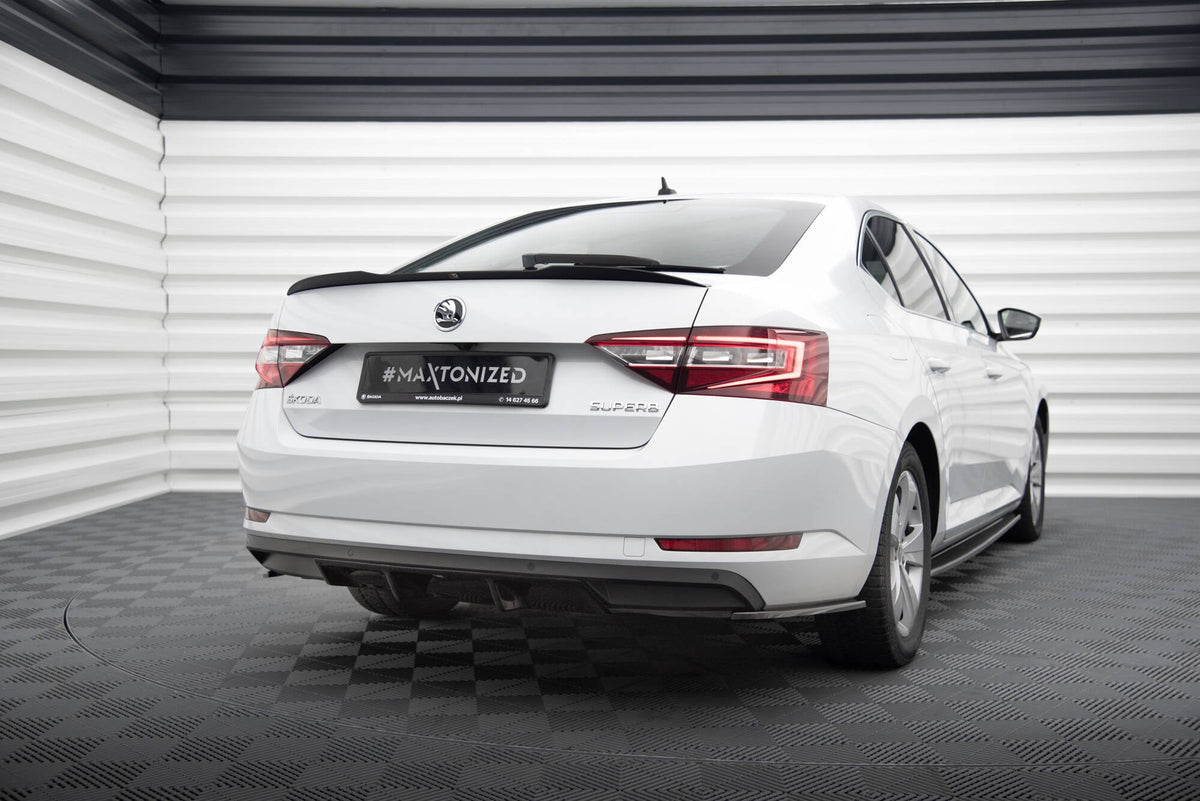 Extensión de alerón V.2 para Skoda Superb Liftback Mk3 / Mk3 Facelift