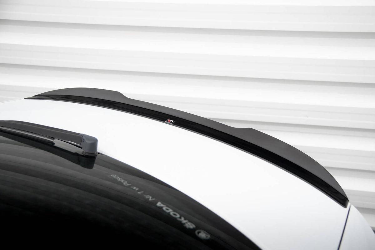 Extensión de alerón V.2 para Skoda Superb Liftback Mk3 / Mk3 Facelift