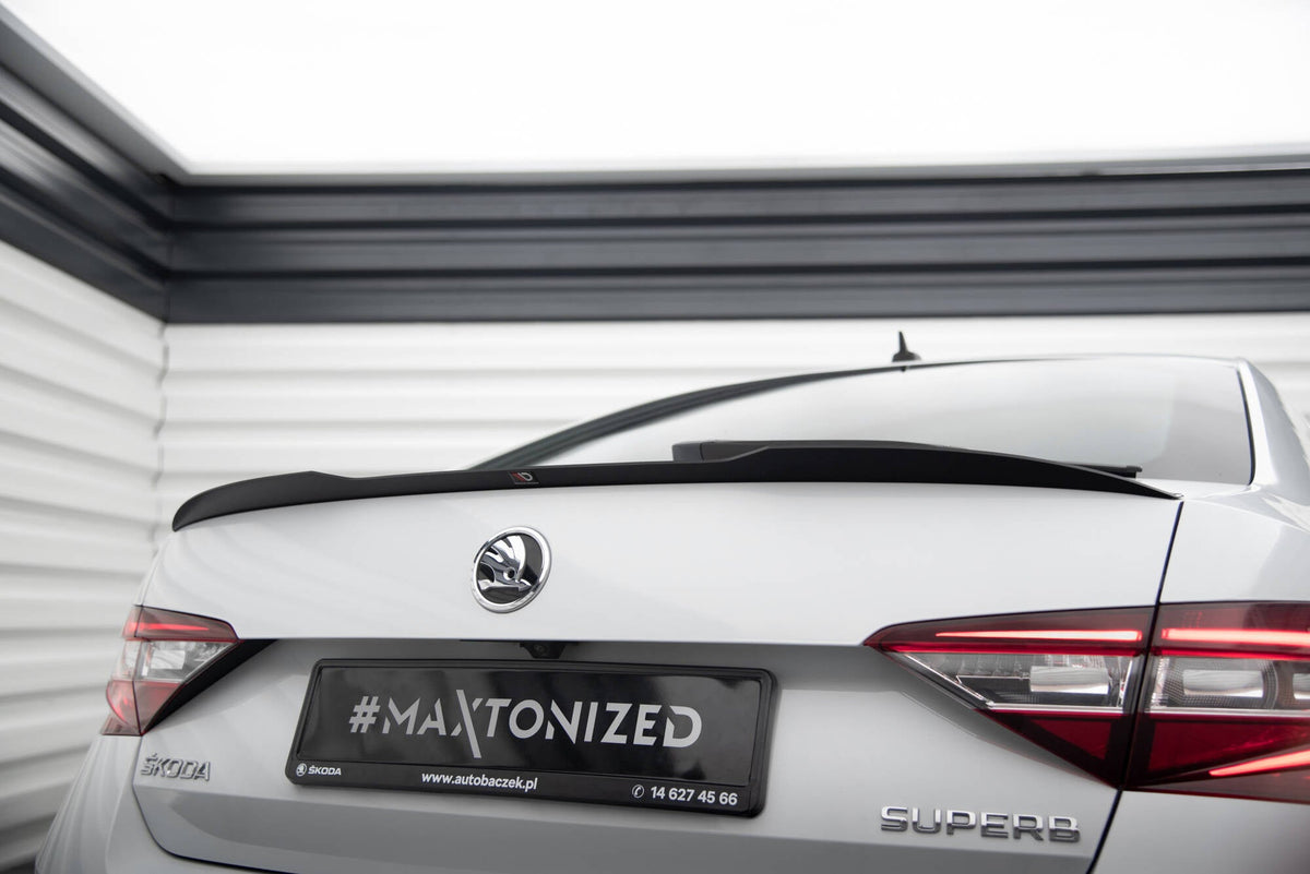 Extensión de alerón V.2 para Skoda Superb Liftback Mk3 / Mk3 Facelift