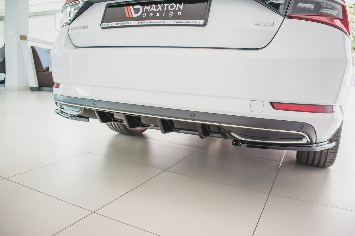 Difusor trasero para Skoda Superb Liftback / Combi Mk3 Facelift