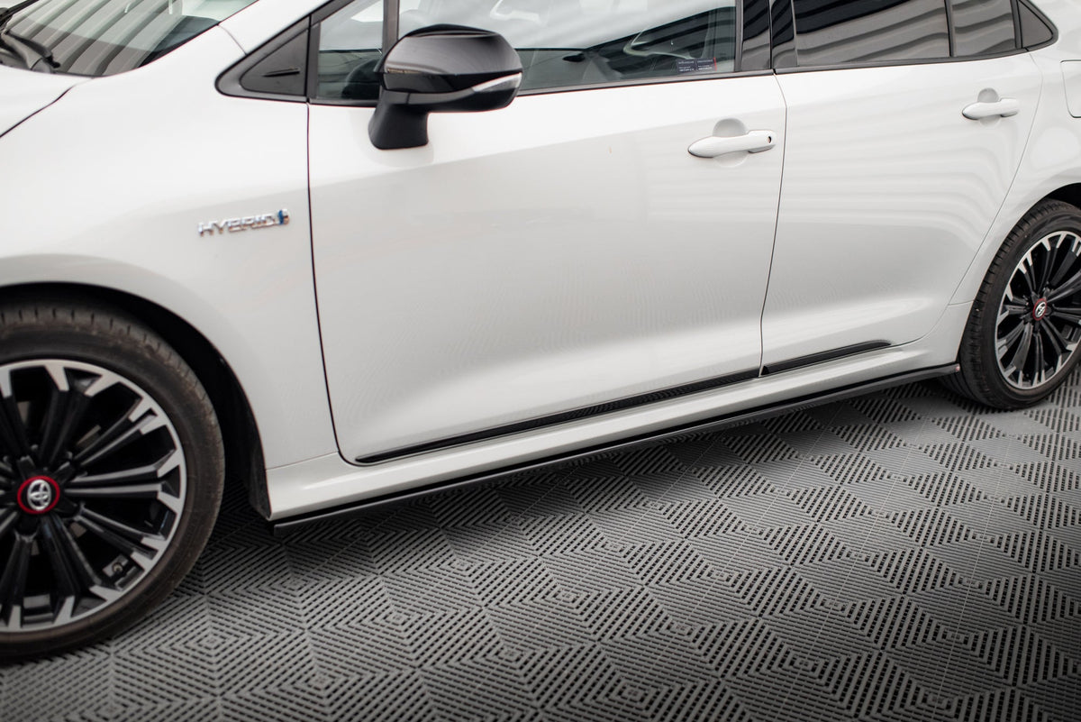 Kit de splitters para Toyota Corolla Mk12 Sedan