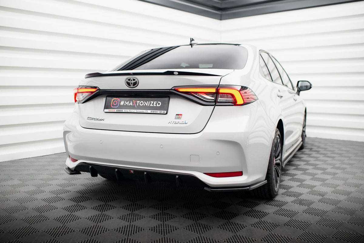 Kit de splitters para Toyota Corolla Mk12 Sedan