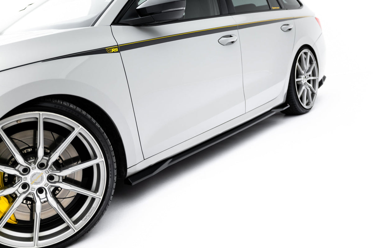 Kit de splitters V.1 para Skoda Octavia RS Combi Mk4