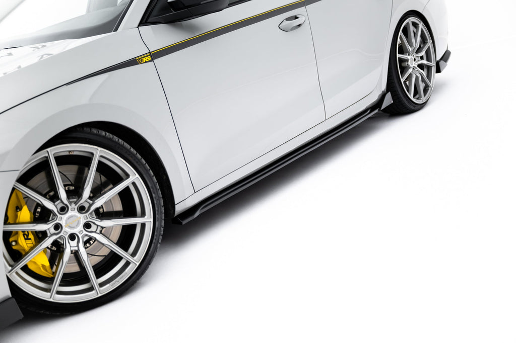 Kit de splitters V.2 para Skoda Octavia RS Combi Mk4