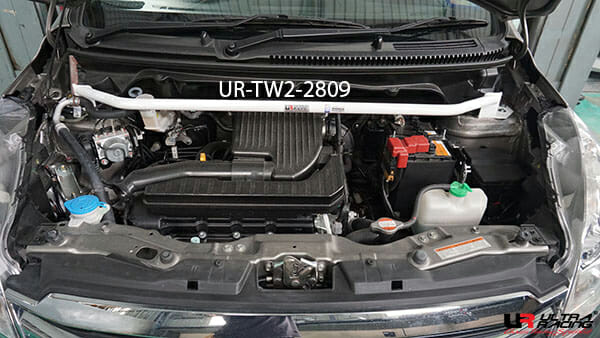 Barra de torre superior delantera (2809) Ultra Racing para Proton Ertiga 1.4 17+/Suzuki Ertiga 1.4 12-18 2WD