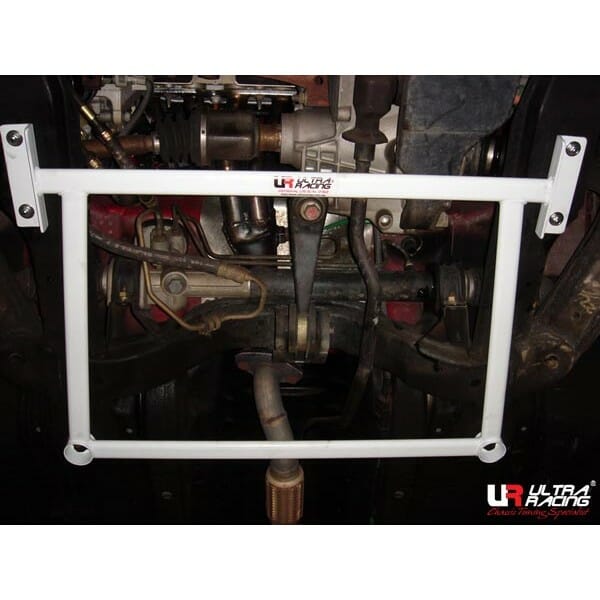 Barra inferior delantera (163) Ultra Racing para Proton Savy 1,2 2WD 05-13