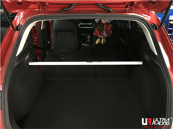 Barra de torre trasera Ultra Racing para Mazda 3 BM 13-08 Hatchback