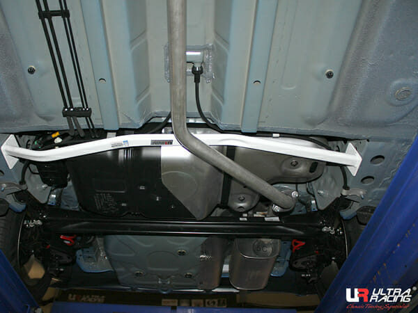 Barra inferior trasera (3259) Ultra Racing para Chevrolet Spark (M400) 1.0 2WD 16+