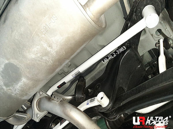 Barra inferior trasera (3983) Ultra Racing para Mitsubishi Eclipse Cross 1.5T 4WD 17+