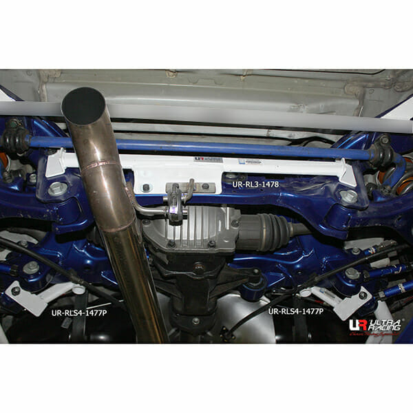 Barra inferior trasera (1477P) Ultra Racing para Hyundai Genesis/Rohens (BK) 2.0T 2WD 09-16
