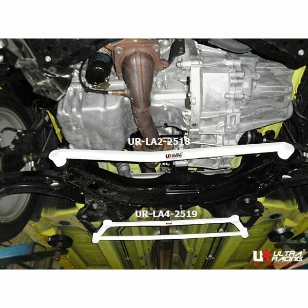 Barra inferior delantera (2519) Ultra Racing para Suzuki Swift Sport (ZC32S) 1.6 2WD 10-17