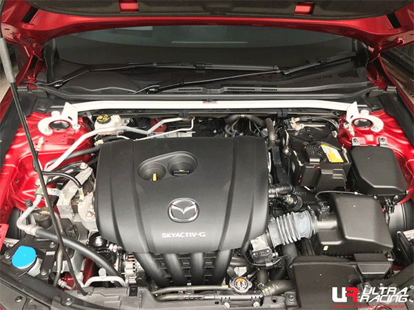 Barra de torre superior delantera (4151) Ultra Racing para Mazda 3 (BP) 2.0 2WD 19+