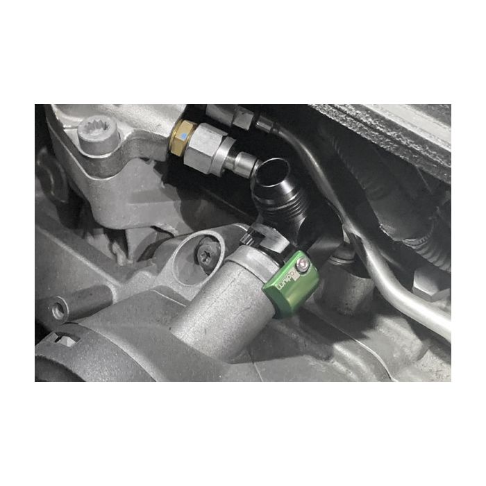Radium Engineering 19mm V2 Quick Connect Male to 10AN Male 90° Fitting