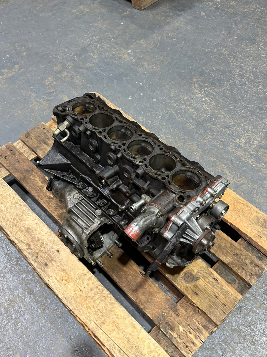 Bloque corto (short block) Nissan RB26DETT de Skyline GT-R V-Spec BNR34 – otra vista