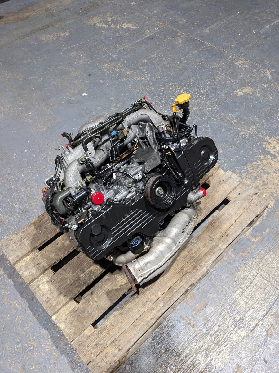 Motor Subaru EJ20 atmosférico de Legacy BP5 – otra vista